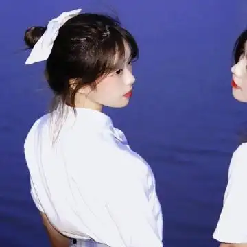 姐妹头像真人一人一半 - 燕子图片网,一个充满欢乐的表情包,头像图片