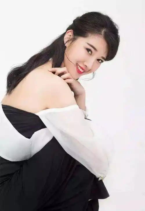 俏花冠 九零后里喜闻乐见的影视丽人-奚望_电视剧_中国_一角