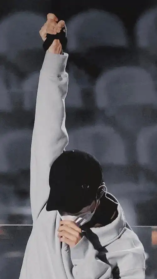 王俊凯单手吊威亚##王俊凯男友力max##ip风向标