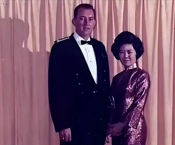 毕丽娜:亲手拆散儿子的姻缘,我离婚影响了他的一生_琳娜_费伟德_父母