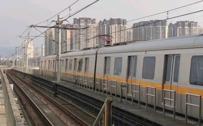 成都地铁2号线 界牌站列车进出站_哔哩哔哩 (゜-゜)つロ 干杯~-bilibi