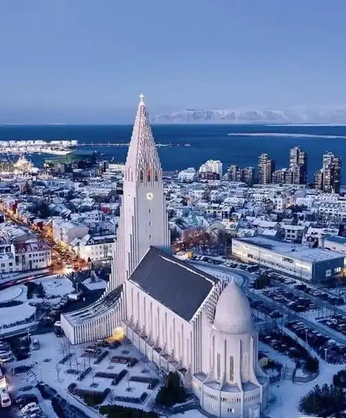 冰岛首都大教堂城市一景好了,朋友们,你心动了吗?