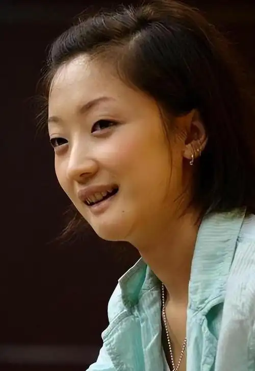 单眼皮小眼睛曾被嘲笑脸歪嘴斜的张瑶为什么这么火