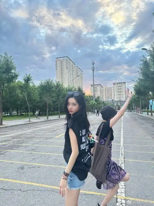 李庚希庄达菲合照