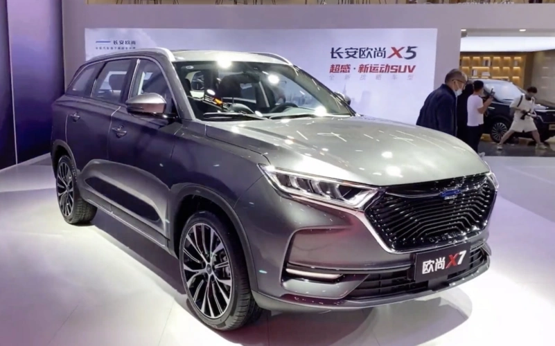 车展实拍2021款长安欧尚x7同级价位最有诚意的suv