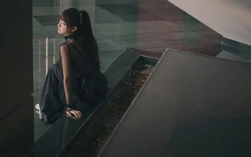 程潇透视黑纱高清桌面壁纸