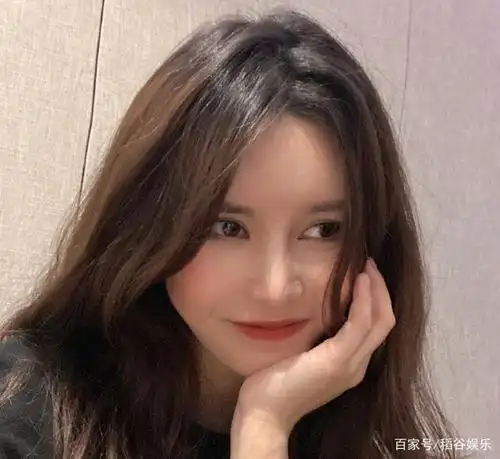 《ok歌》在微视走红,7月20日,她参加"2018张北夏都音乐季dj抖音音乐季