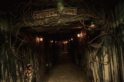 【超级惊悚】滕州万达广场3楼西北角(蜜雪冰城正对面) 恐怖鬼屋免费