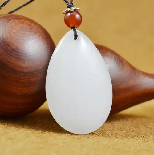 天然新疆和田吊坠籽料玉石羊脂白玉项坠水滴颈饰