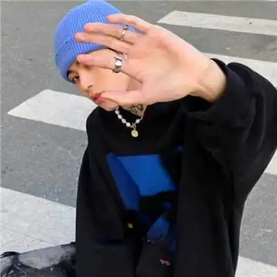 高冷潮酷戴帽子男生头像图片大全 高清霸气的帅气帽子男头像_男生头像