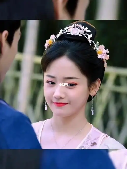 郑湫泓偷心甜妹①⑧