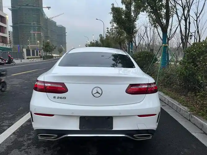 出一台20年4月的e260酷派外白内黑_奔驰e级(进口)车友圈_懂车帝