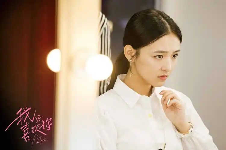 继黄晓明baby后,又有明星官宣离婚,男方被嘲讽为"下头男"_张雨剑_吴倩