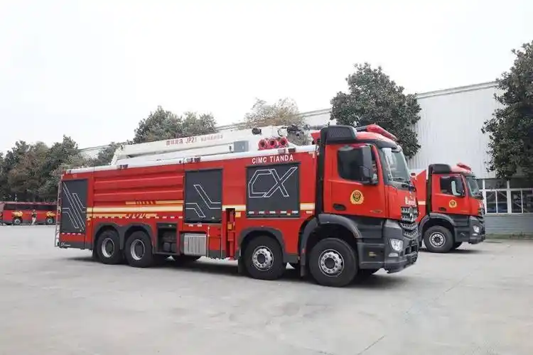 梅赛德斯-奔驰arocs消防底盘双车联用 石化b类cafs消防车火场显身手