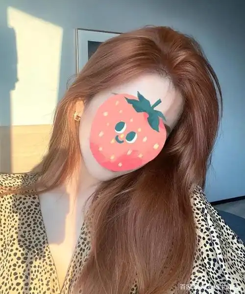 夏天女生必试的时尚减龄发色,黄肤色女生也能驾驭,显白又有个性