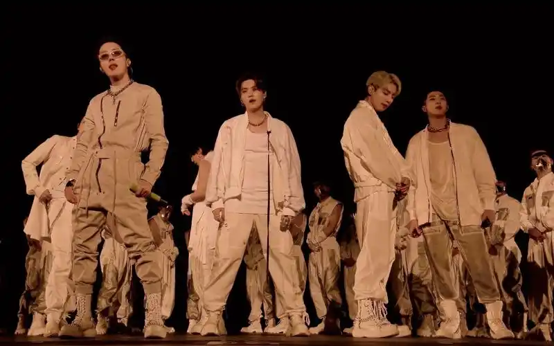 高清211024防弹少年团fireblackswan现场版