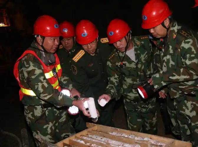 献给印记中的武警水电一总队