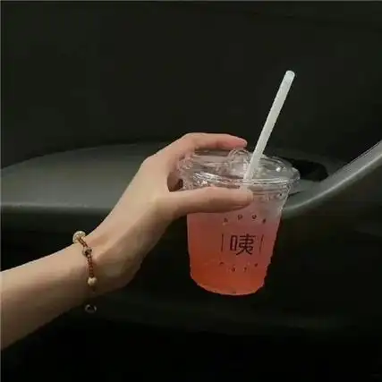 有格调的朋友圈背景图很大气当你变得优秀时想要的都会来找你