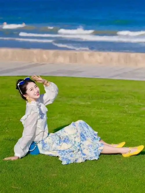 推荐这8个姿势,简约大方拍出你的各种美_人像_相机_照片