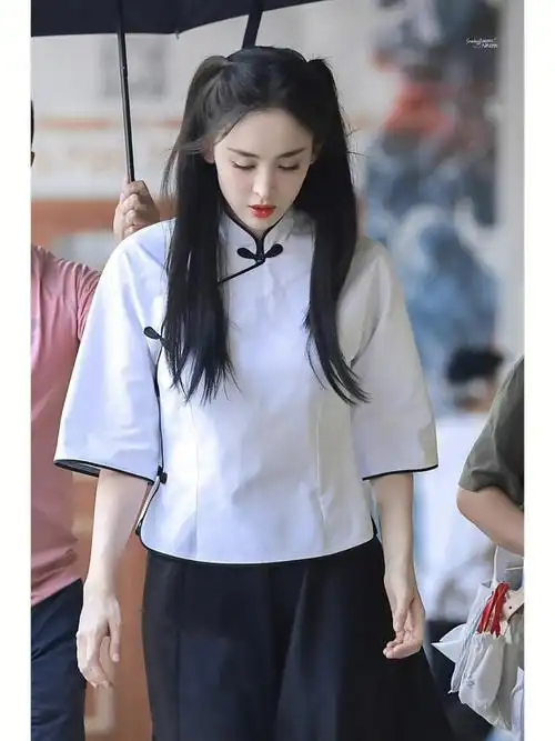 娜扎今天是民国双马尾造型