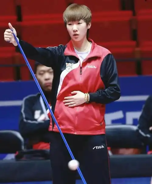 分析王曼昱近三年体检数据指出其骨密度水平相当于25岁男性运动员