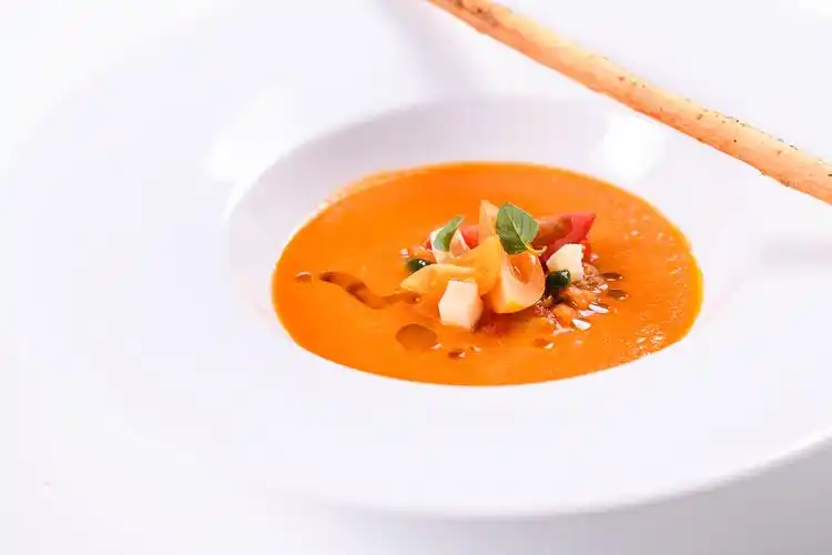 上海半岛酒店全明星厨师团队阵容 重新呈现三大餐厅的