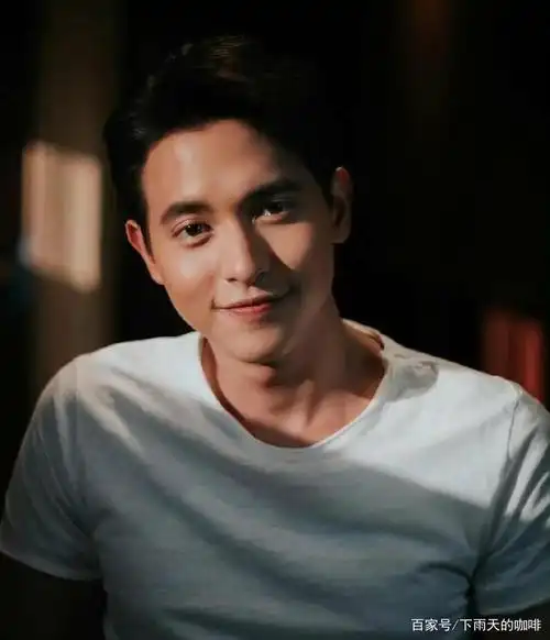 泰国男神吉拉宇新剧化身小奶狗追爱大二十岁姐姐