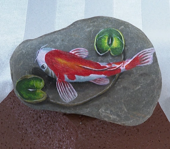 奎屯市第十小学:方寸石头画 巧手绘丹青