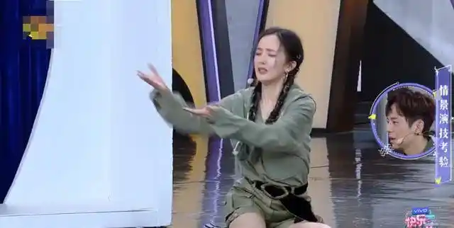 原创这期快本是预言家角色扮演吃上瓜雷佳音杨幂还原华晨宇张碧晨