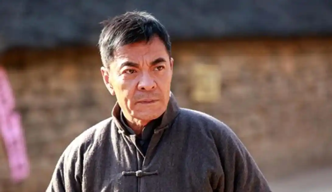 刘威:与多位娱乐圈美女有过恋爱,娶化妆师,现一家三口幸福美满