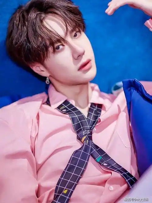 王一博方凌晨发紧急声明!否认预定航班等情况,对方已严重侵权