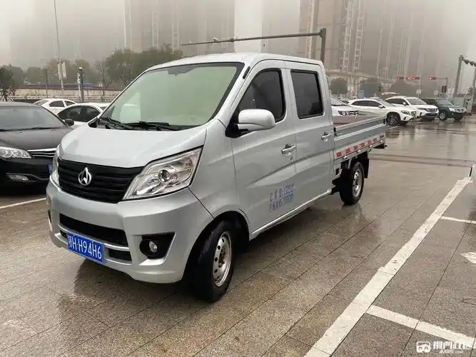 2018年长安星卡双排小货车