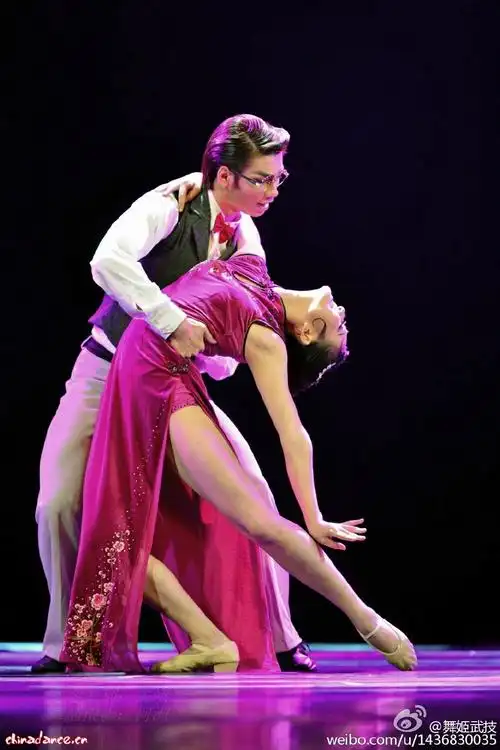 古典古典双人舞情缘两个身体中外经典双人舞gala