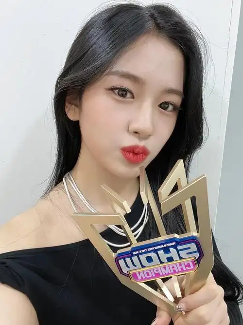 这张芙队也没幸存,除了芙栗其他人均裸色唇芙队幸存芙队幸存ps:口