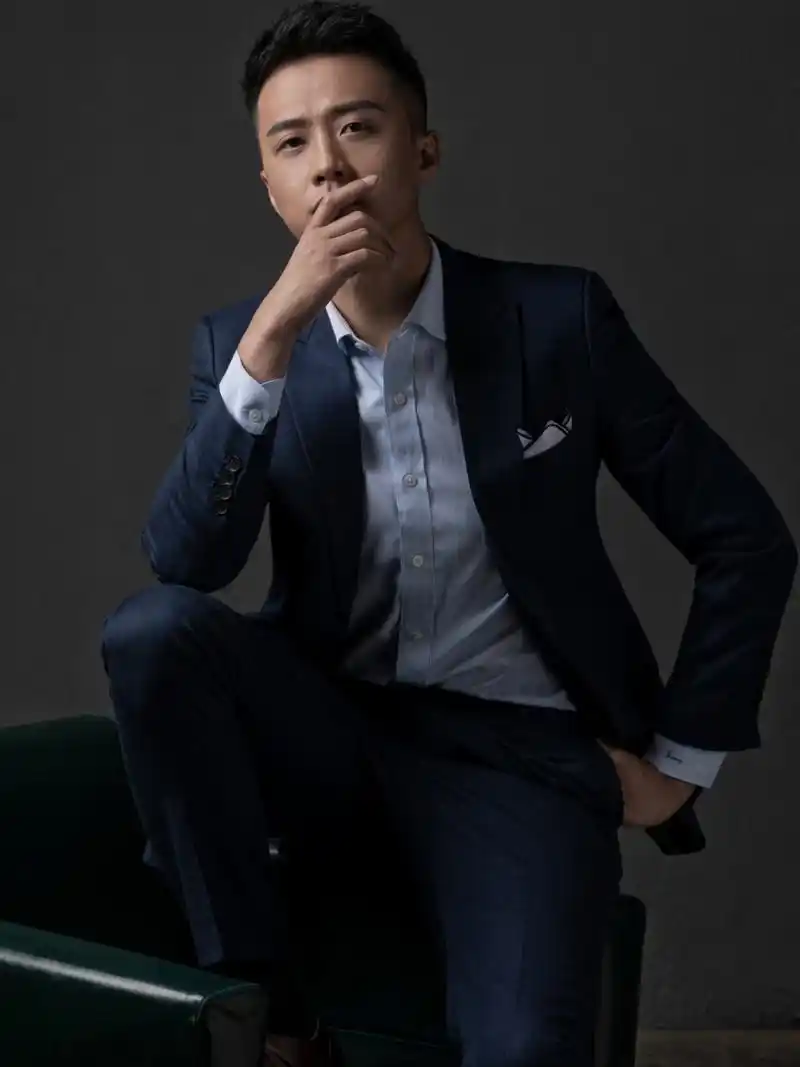 男士商务形象照丨男士写真 干练成熟 白领精英 一套好的形象 会对你的