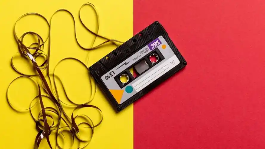 80年代怀旧老磁带音乐声音记忆高清桌面壁纸