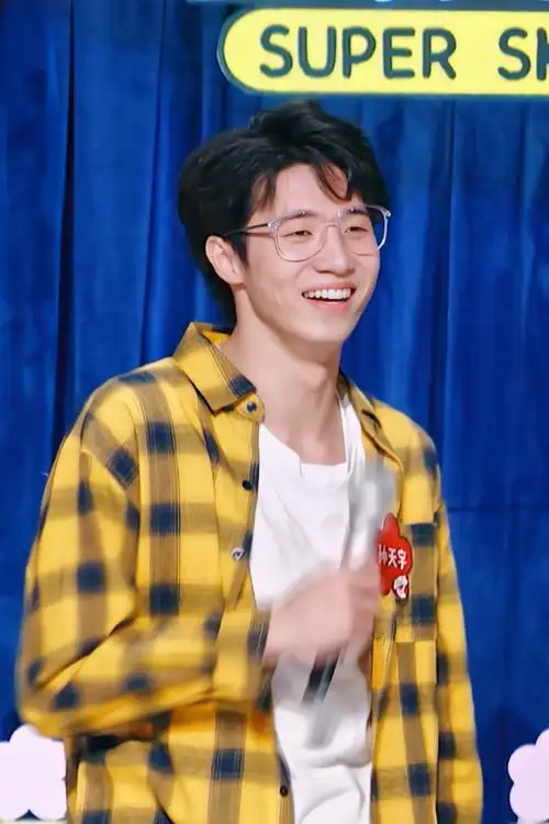 孙天宇真的帅拉了01