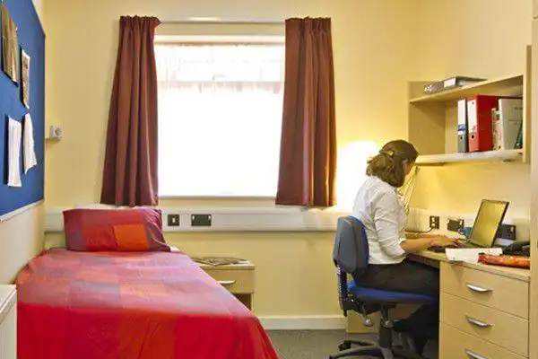 牛津大学(university of oxford)