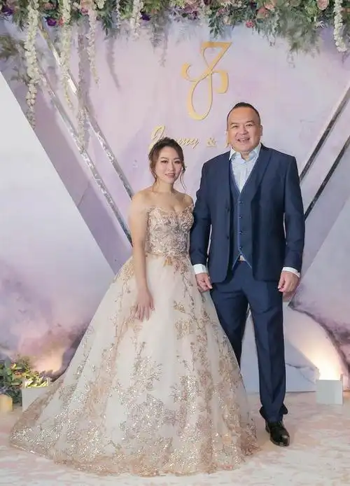 明金城小6岁老婆「主动要求冠夫姓」台湾十年难得一