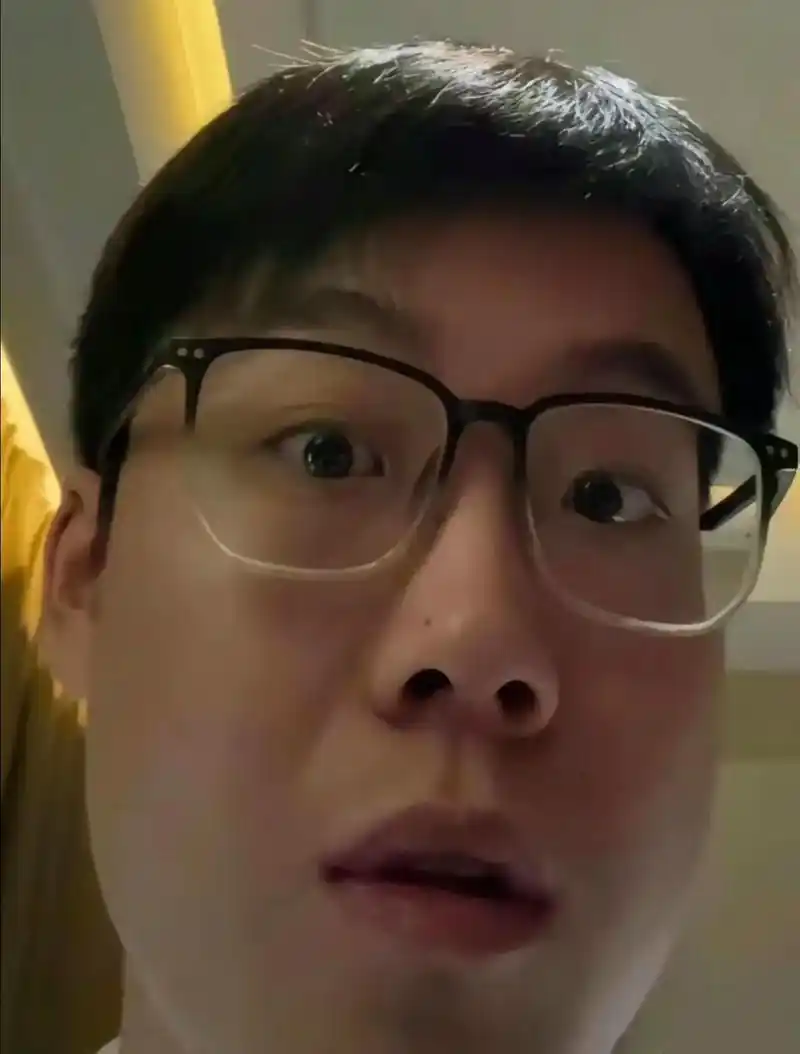 懂了 互联网必须出现董事长丑照#陈泽 #陈泽照片 #陈泽陈泽 - 抖音