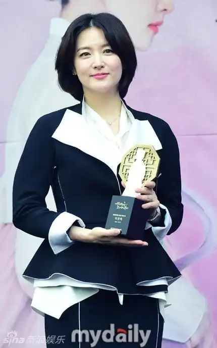 李英爱为厄瓜多尔地震灾民捐款32万元