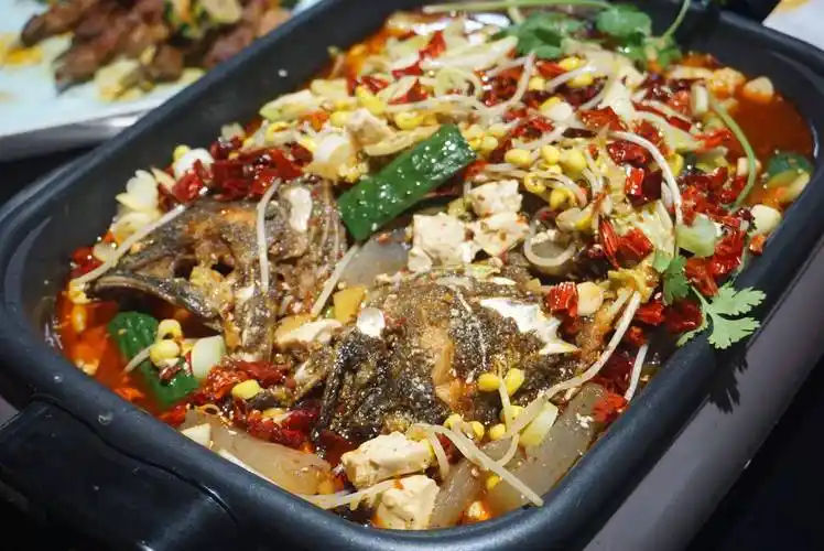 厦门烧烤,老板自创烤鱼籽烤鱼泡太是厦门炭火烧烤代表了