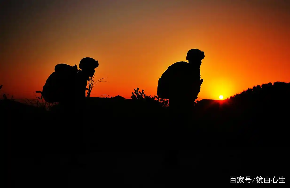 致敬!武警"特种兵"魔鬼极限练兵 负重60斤日练18小时