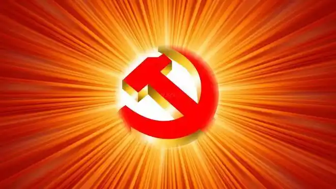 牧民老大哥亮出党徽那一刻感动了上亿的网民那一刻都流泪了