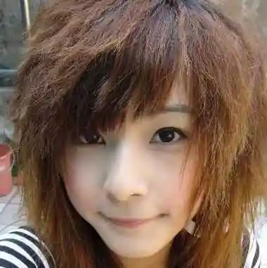 短发大脸女生烟花烫脸大短发烫发