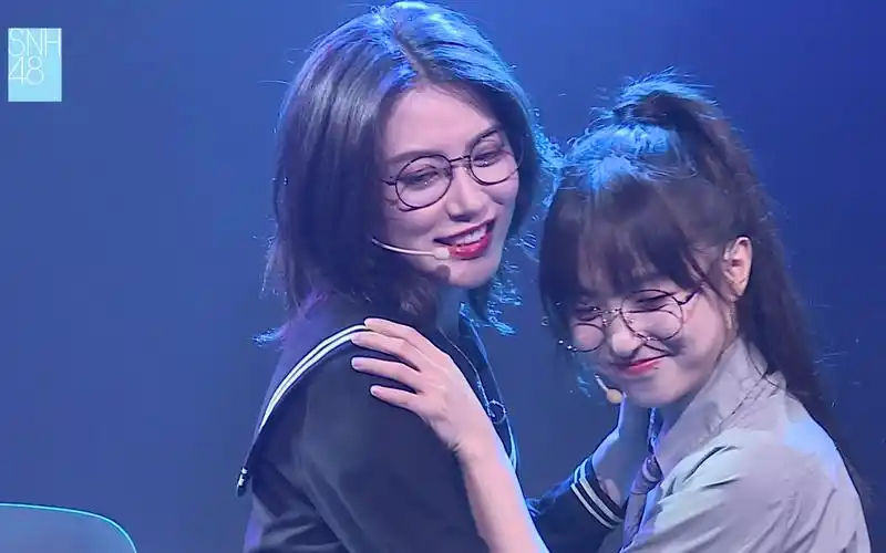 【snh48】七夕限定-戴萌x孔肖吟【hold me tight】_哔哩哔哩_bilibili