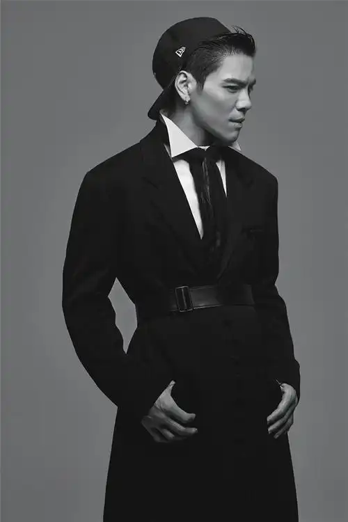 向佐最新时装写真曝光 优雅复古演绎异域风情