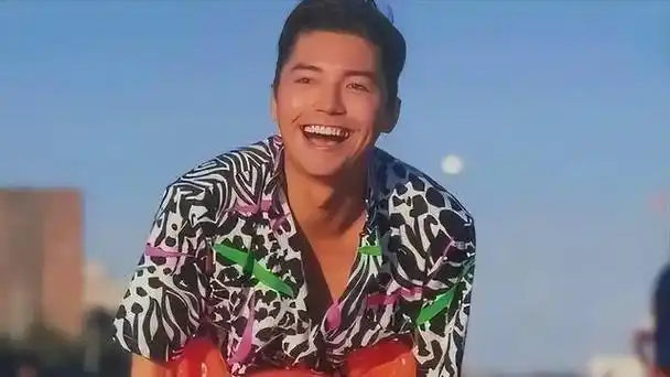 亚洲第一美男尊龙林青霞为看他一夜不睡73岁无妻无子与狗相伴