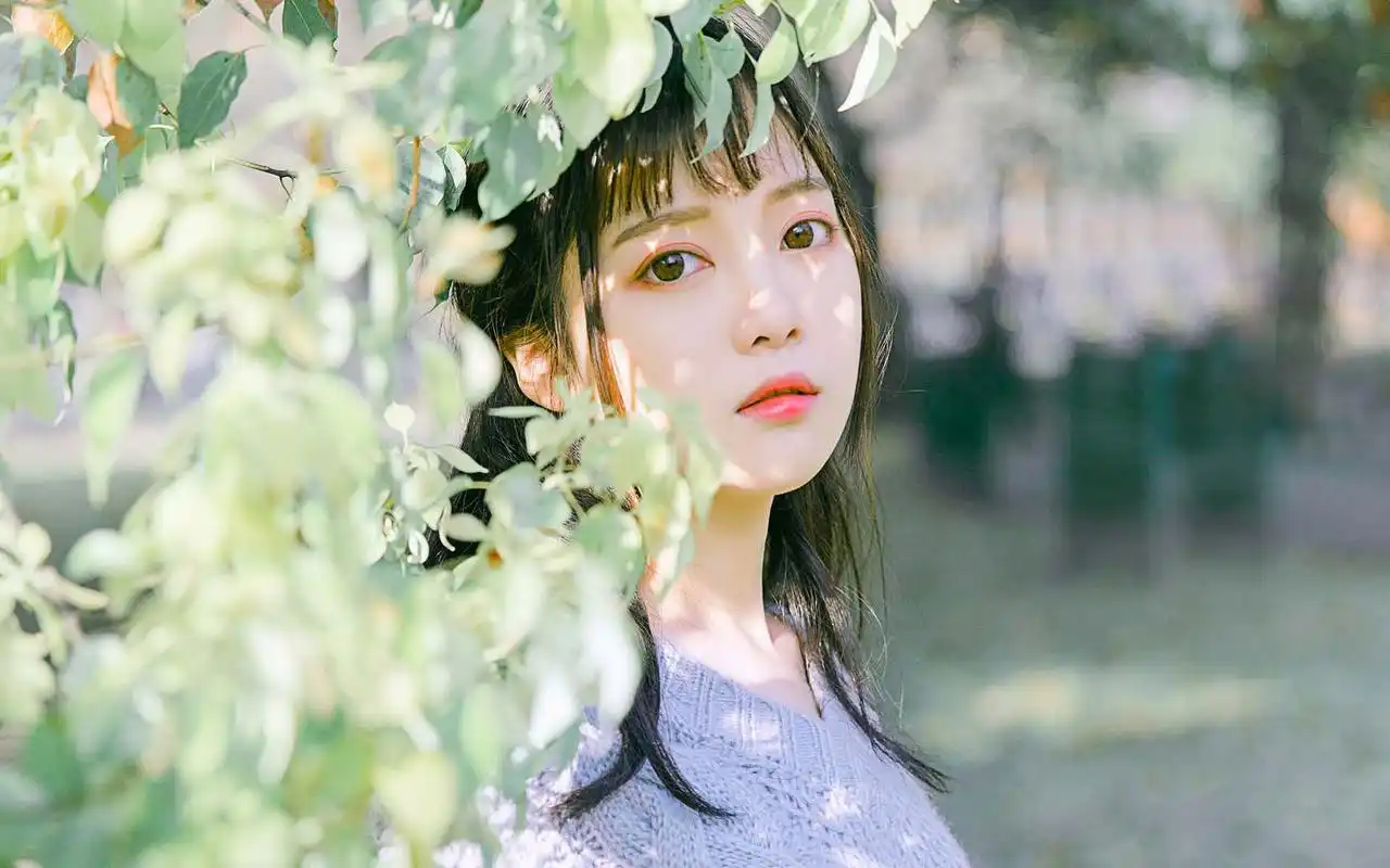 清纯少女户外小清新写真图片桌面壁纸