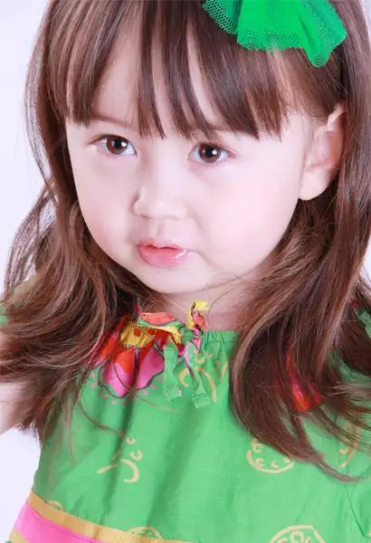 童星蔡书雅的正脸大图片
